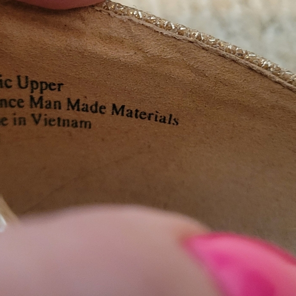 Kelly & Katie Gold shoes size 8 - Picture 8 of 8